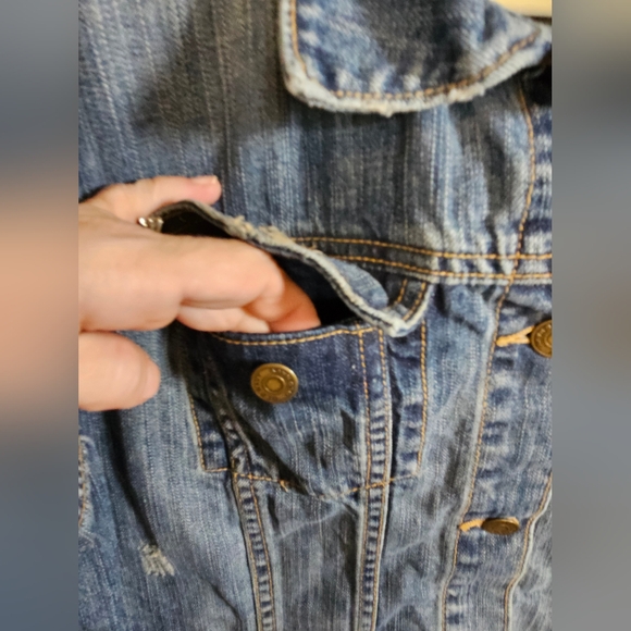 Old Navy Vintage Jean Jacket - Picture 3 of 16